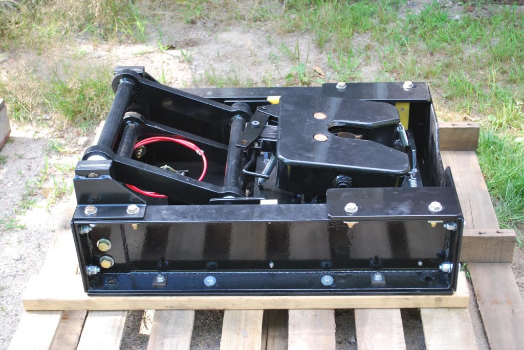 An ET Junior Hitch ready for shipping.